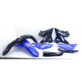 Lot plastique Yamaha YZ 2004