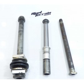 Lot axes de roue AV/AR YZ 1999/ Wheel axle