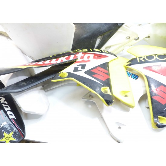 Lot plastique Suzuki RMZ 2012