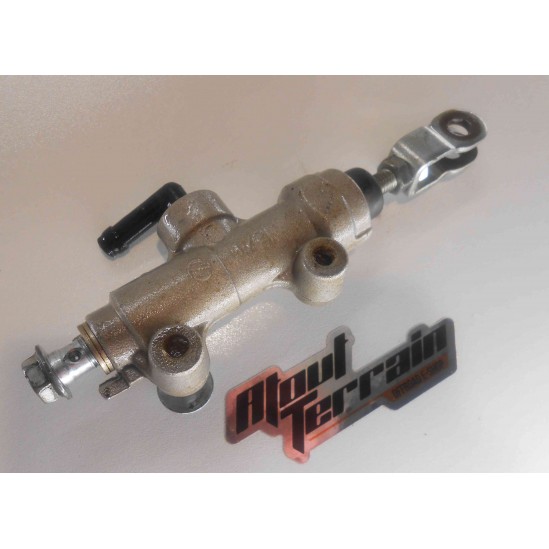 emmeteur de frein AR 450 ltr 09 / master cylinder