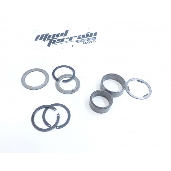 Lot entretoises et circlips de boite suzuki 250 RM 1990