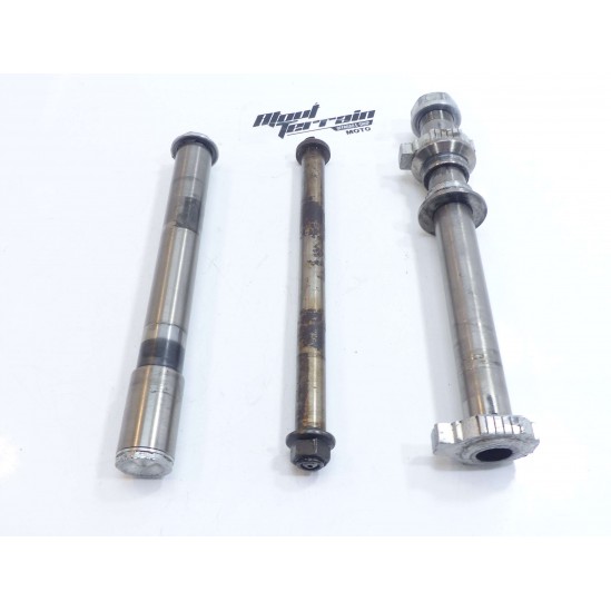 Lot axes de roue arrière KTM 2012