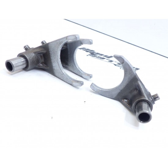 Fourchette de boite à vitesse 250 rm 98