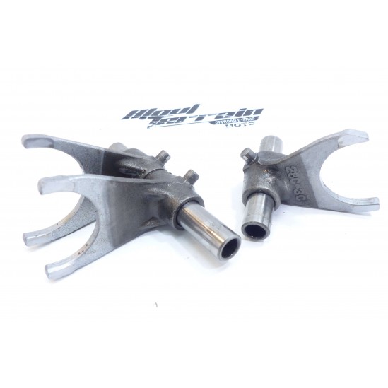 Fourchette de boite à vitesse 250 rm 99 / fork shift