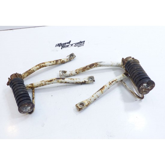 Cales pieds passager Yamaha 125 DTR