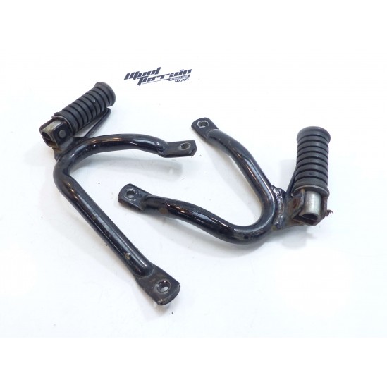 Cales pieds passager Yamaha 125 TW