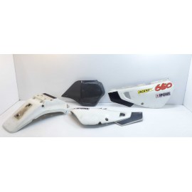 Lot carénage Suzuki 650 DR 1992