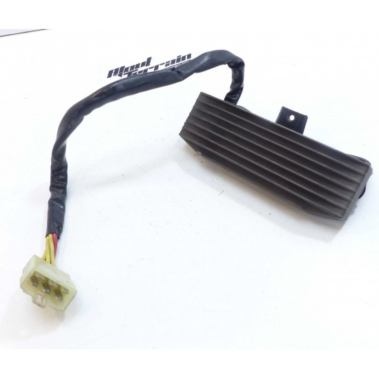 Régulateur de tension Suzuki 650 DR 1992