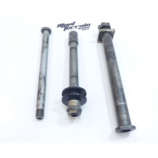 Lot axes de roue Suzuki RMZ 2006/ Wheel axle