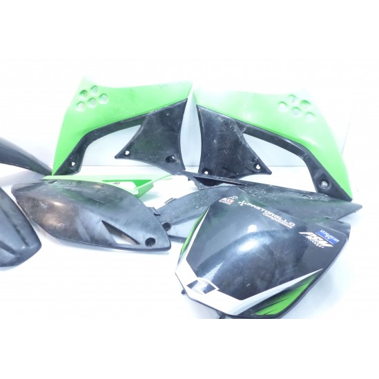 Lot plastiques Kawasaki KXF 2010