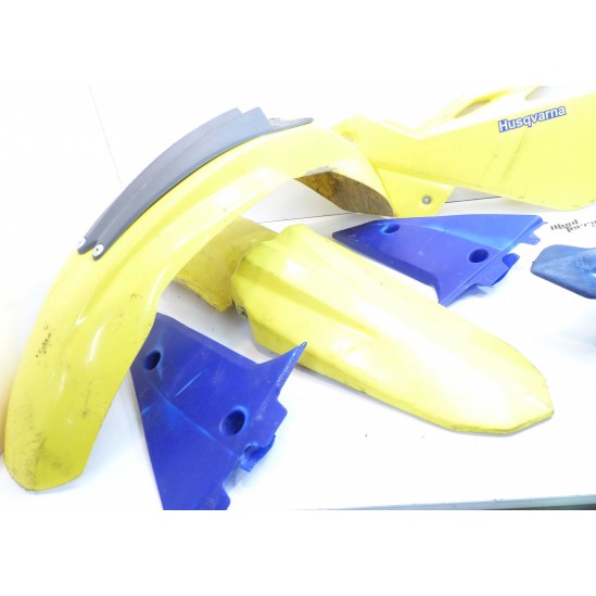 Lot plastiques Husqvarna TE 2004