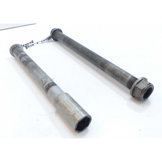 Lot axe de roue GASGAS ec 2005 / Wheel axle