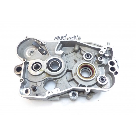 Carter moteur droit 250 EC 2000 / crankcase