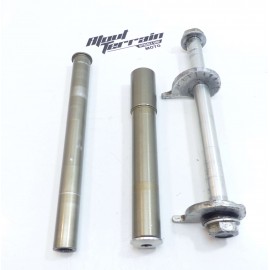 Lot axes de roue TXT 2003 / Wheel axle
