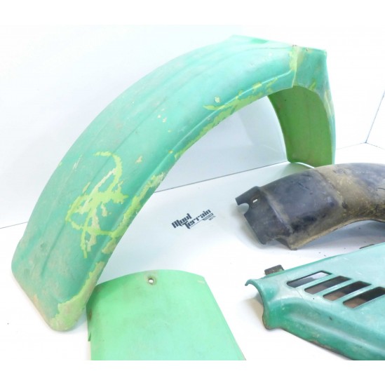 Plastique Kawasaki 125 KE