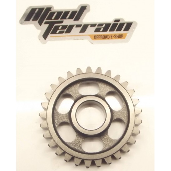 Pignon de renvoi 250 cr 2004 / gear wheel