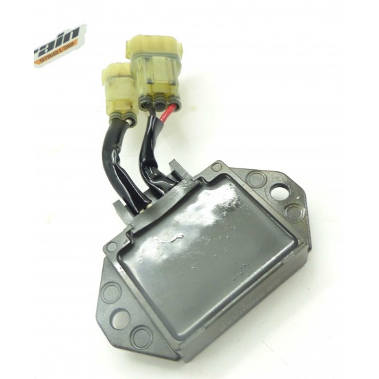 Régulateur de tension 450 YZF 2014 / voltage regulator