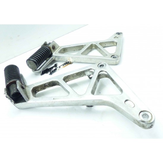 Cales pieds passager Honda 125 mtxr 1987 / Footrest