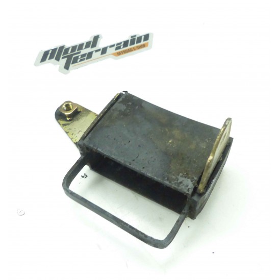 Porte boitier caoutchou HONDA 125 crm