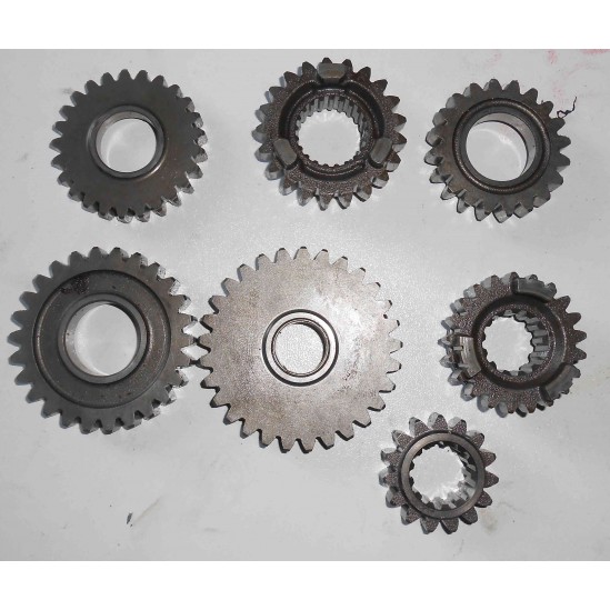 Lot pignon B.V 450 YZF 03 / gear wheel