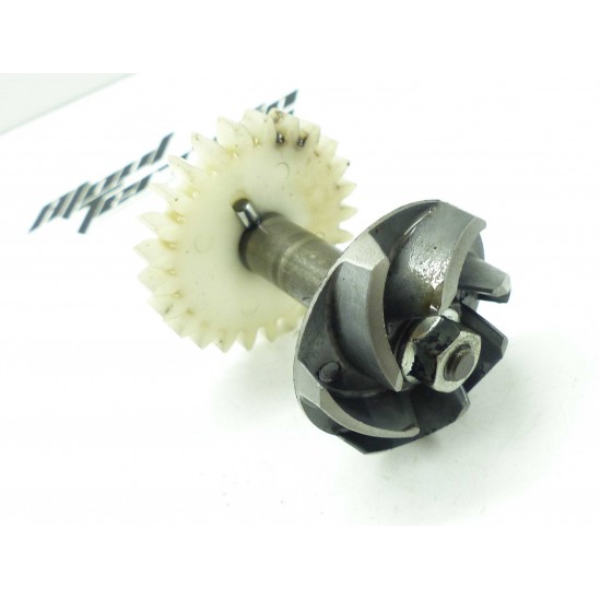 Axe de pompe à eau Kawasaki 125 KDX/ Water pump