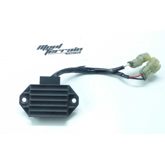 Régulateur de tension 450 YZF 2011 / voltage regulator